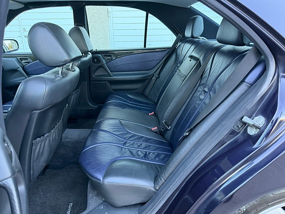 Mercedes-Benz E50 10 of 12