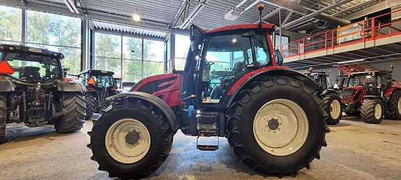 Valtra N135 HiTech / Twintrac / 27 timmar