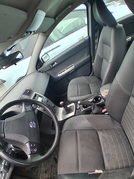 Volvo S40 3 of 4