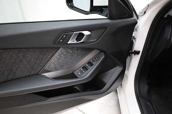 BMW 120 14 of 23
