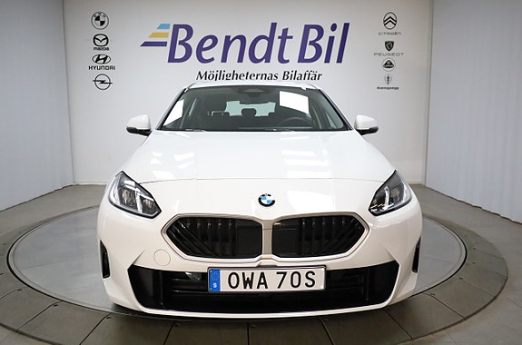 BMW 120 7 of 23