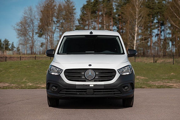 Mercedes-Benz eCitan 3 of 5