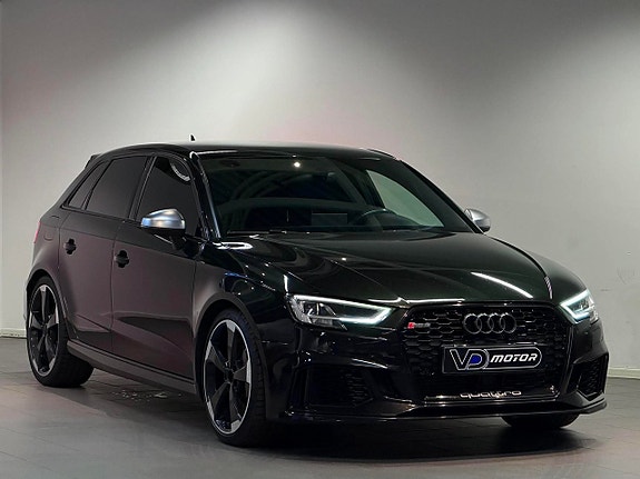 Audi RS3 4 of 5