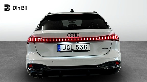 Audi A5 6 of 17