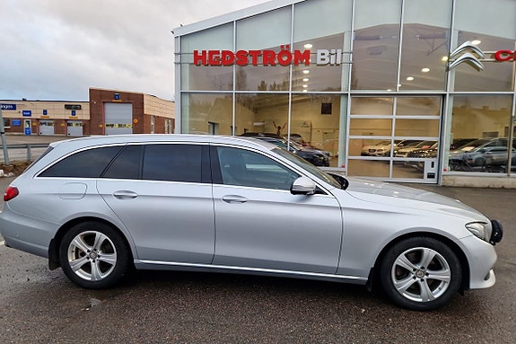 Mercedes-Benz E220 11 of 14