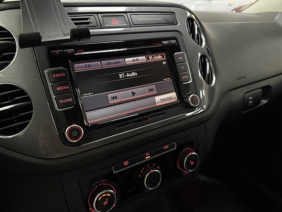 Volkswagen Tiguan 6 of 21