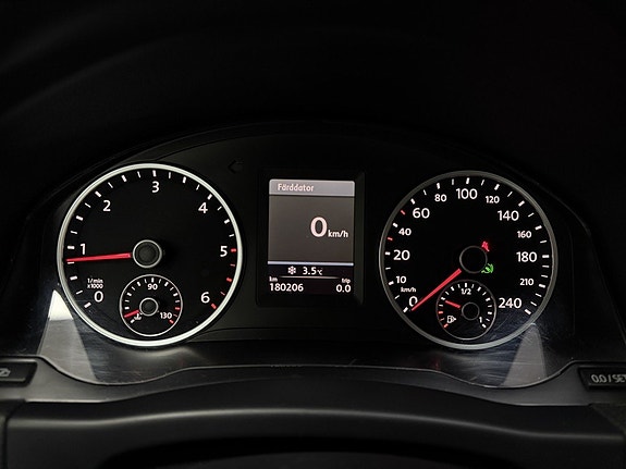 Volkswagen Tiguan 5 of 21