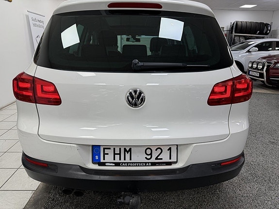 Volkswagen Tiguan 18 of 21