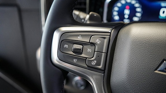 Chevrolet Silverado EV 22 of 24