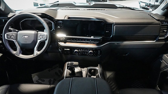 Chevrolet Silverado EV 16 of 24