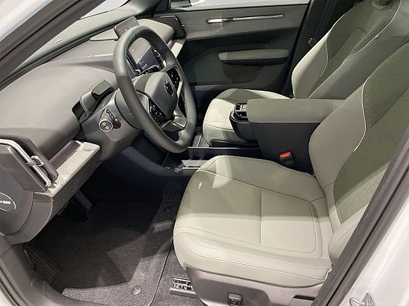 Volvo EX30 2 of 10