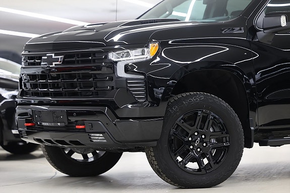 Chevrolet Silverado 5 of 5