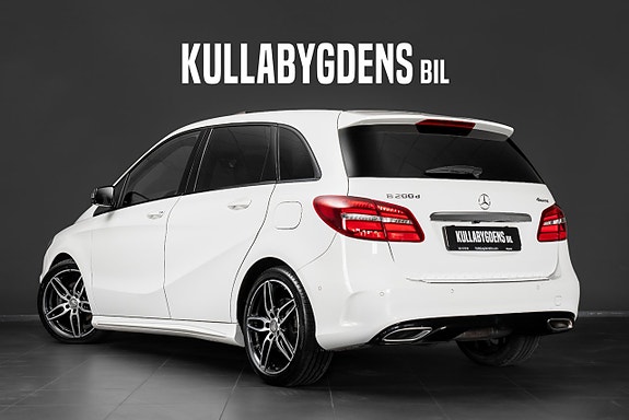 Mercedes-Benz B200 d 3 of 5