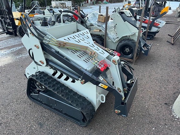 Minilastare (Skid steer) inkl. skopa (Hondamotor)