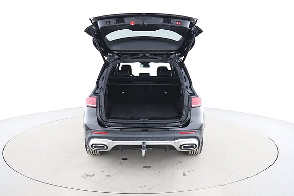 Mercedes-Benz GLB250+ 17 of 29