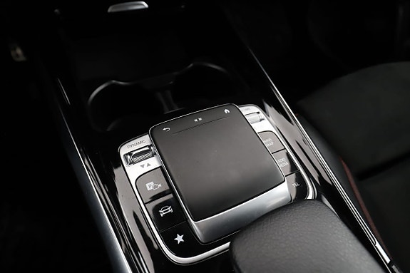 Mercedes-Benz GLB250+ 18 of 21