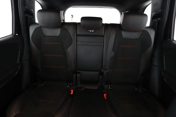 Mercedes-Benz GLB250+ 16 of 29