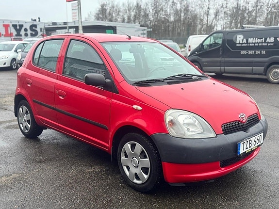Toyota Yaris 10 of 21