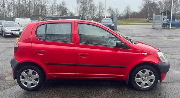 Toyota Yaris 9 of 21