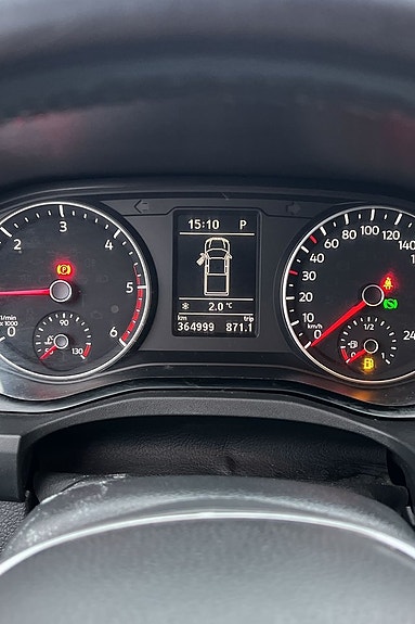 Volkswagen Amarok 9 of 16