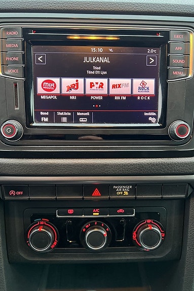 Volkswagen Amarok 10 of 16