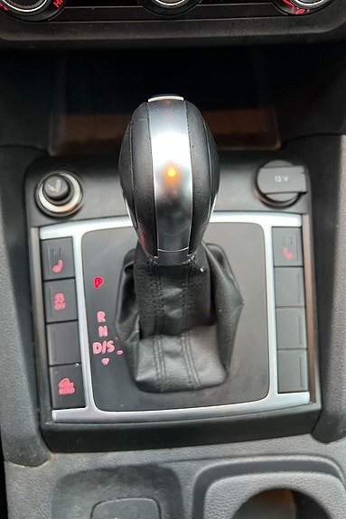 Volkswagen Amarok 11 of 16