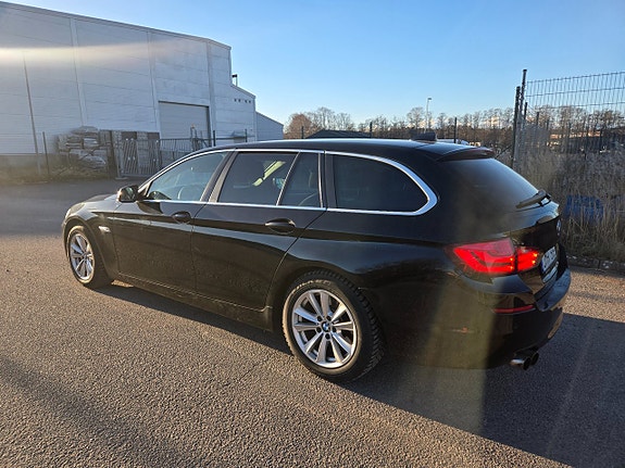 BMW 520d 4 of 5