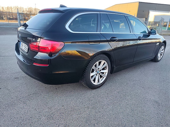 BMW 520d 28 of 30