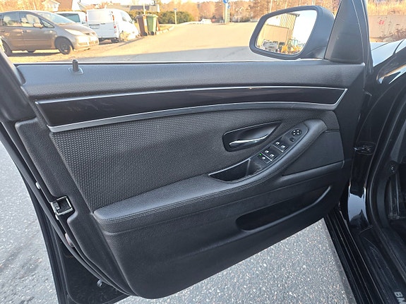 BMW 520d 11 of 30