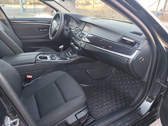 BMW 520d 10 of 30