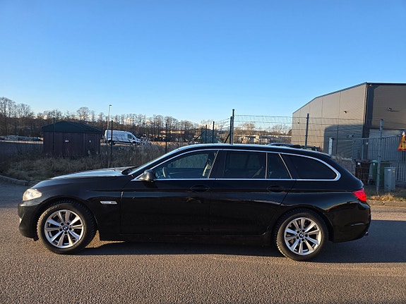BMW 520d 3 of 5