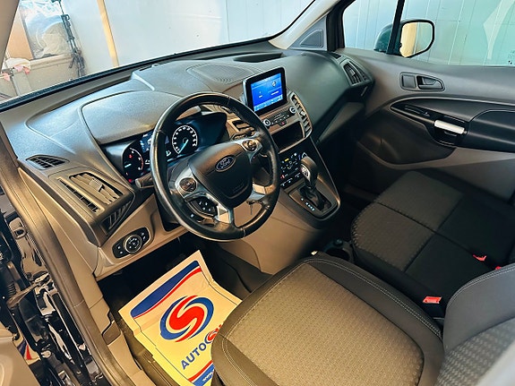 Ford Transit Connect 5 of 5