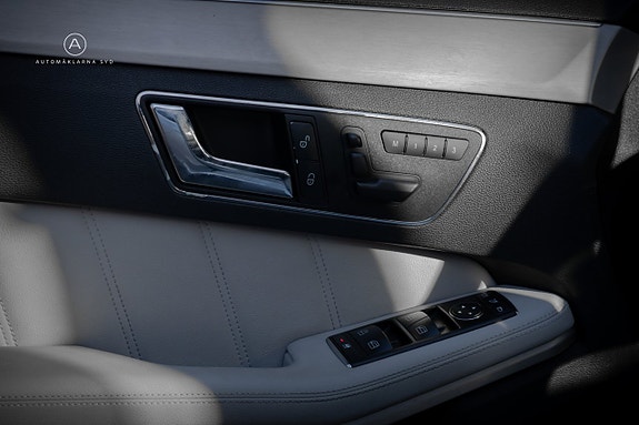 Mercedes-Benz E500 14 of 27