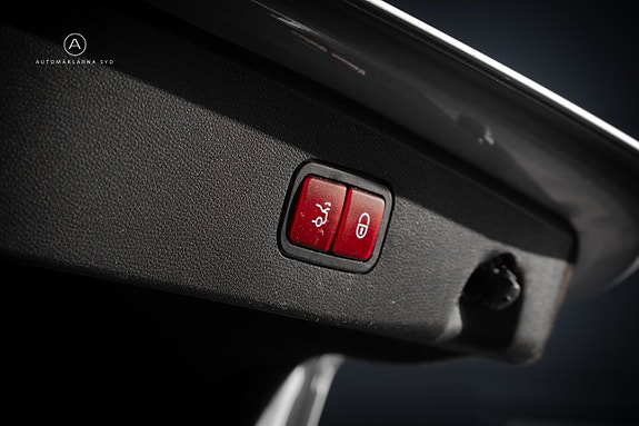 Mercedes-Benz E500 22 of 27