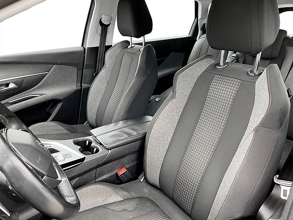 Peugeot 5008 5 of 5