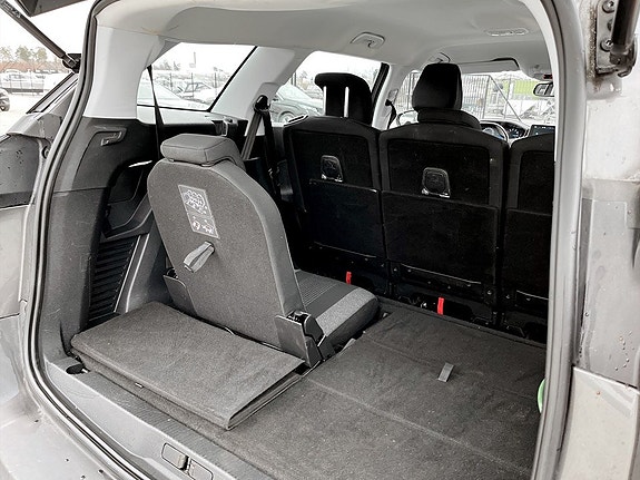 Peugeot 5008 13 of 17