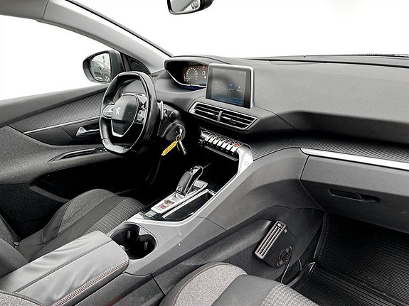 Peugeot 5008 11 of 17