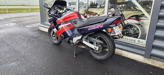 Honda CBR1000 Röd Svart 6 of 11
