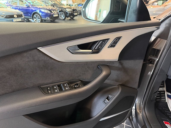 Audi Q8 22 of 26