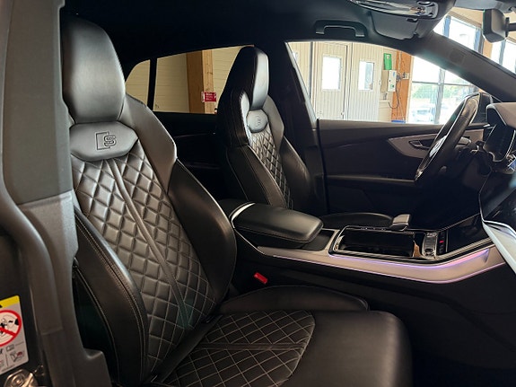 Audi Q8 14 of 26