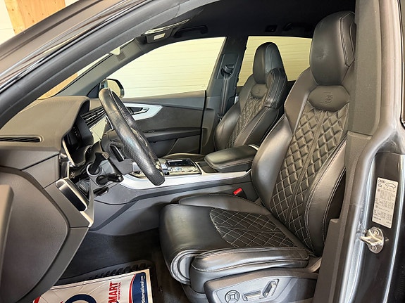 Audi Q8 6 of 26