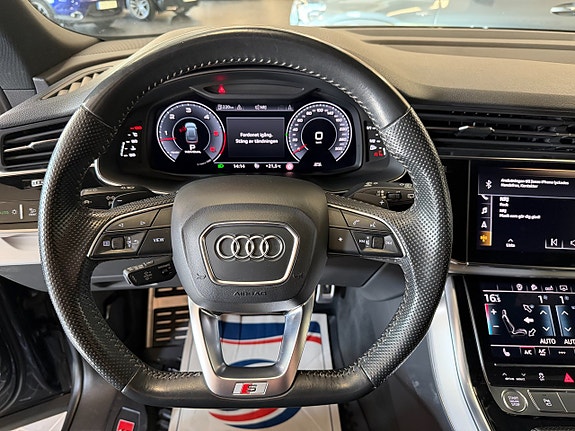 Audi Q8 11 of 26