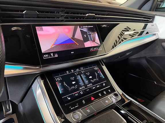 Audi Q8 15 of 26