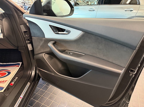 Audi Q8 24 of 26