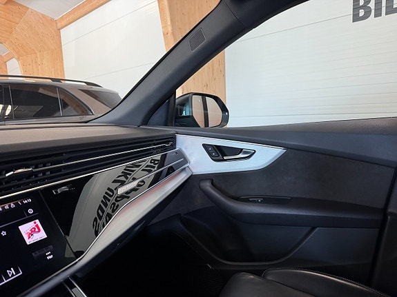 Audi Q8 23 of 26