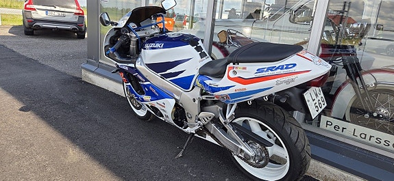 Suzuki GSX-R 750 SRAD 6 of 11