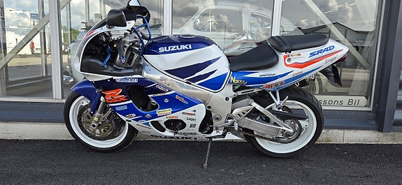 Suzuki GSX-R 750 SRAD 4 of 11