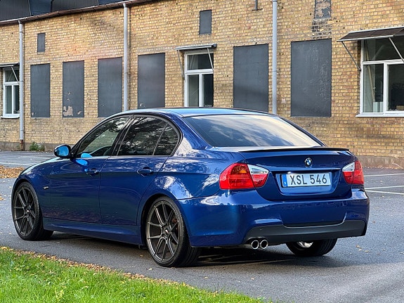BMW 330xd 11 of 25