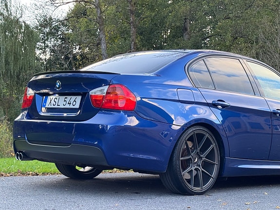 BMW 330xd 8 of 25