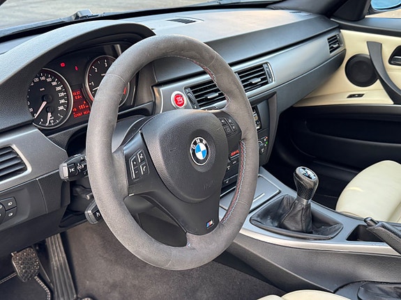 BMW 330xd 16 of 21